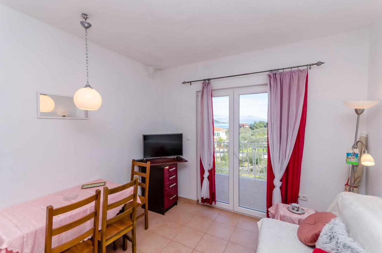 Apartments Stara Maslina Slatine Exterior photo