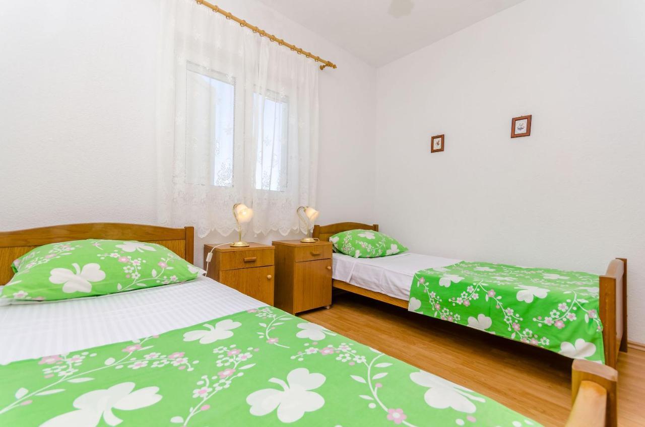 Apartments Stara Maslina Slatine Exterior photo